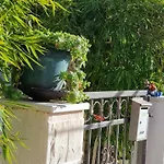 Spacious Garden House, Оребич