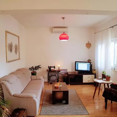 Spacious Garden House,