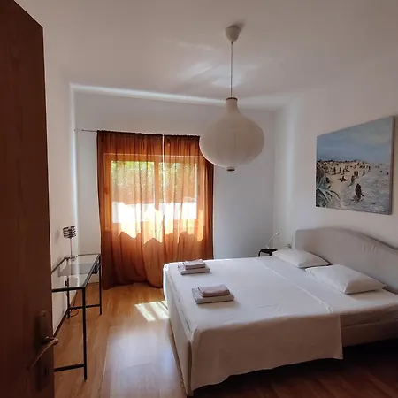 Spacious Garden House,