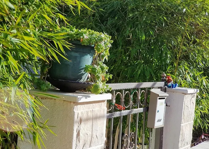 Spacious Garden House, Orebić